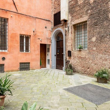 Palazzo Patrizi Suites & Spa シエーナ エクステリア 写真
